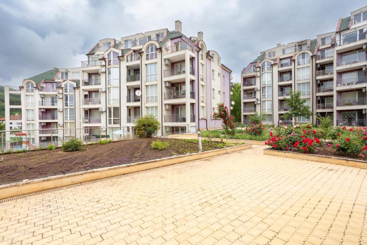 Апартамент Славея Kavarna Extérieur photo